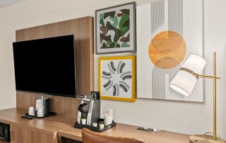 Modern Accommodations at Holiday Inn State Park Entry in Niagara Falls, New York