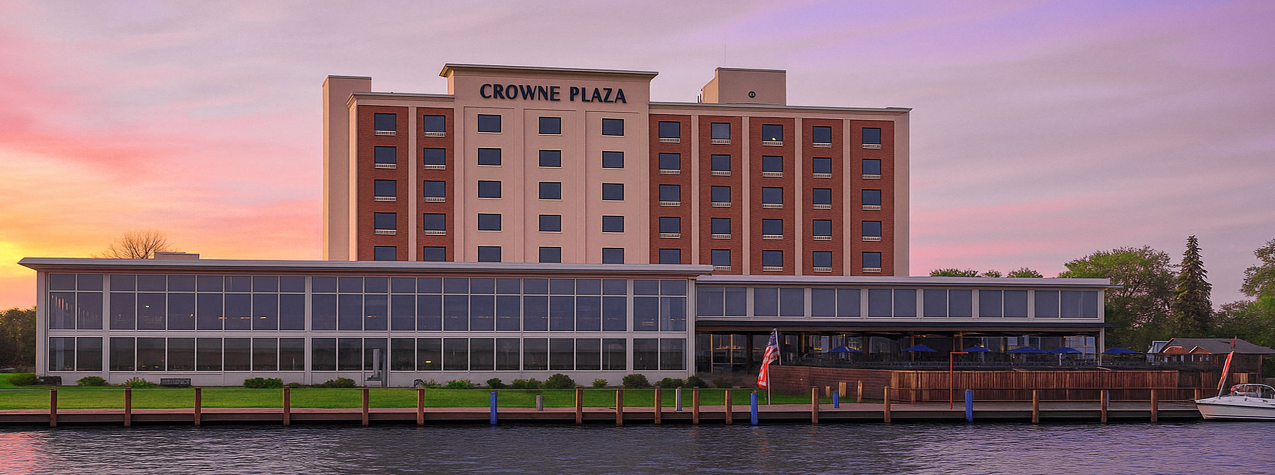 how to choose the best hotel for you in niagara falls